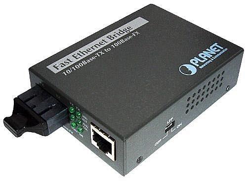FT-801 медиа конвертер FT-801 медиа конвертер/ 10/100Base-TX to 100Base-FX ST Bridge Media Converter, LFPT Supported