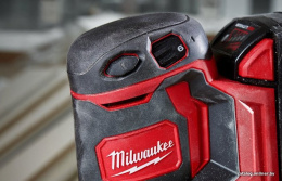 Эксцентриковая шлифмашина Milwaukee M18 BOS125-502B 4933464229 14000-24000 колебаний/мин, питание: аккумулятор 18 В , частота вращения: от 7000 до 12000 об/мин, диаметр диска: 125 мм, защита от