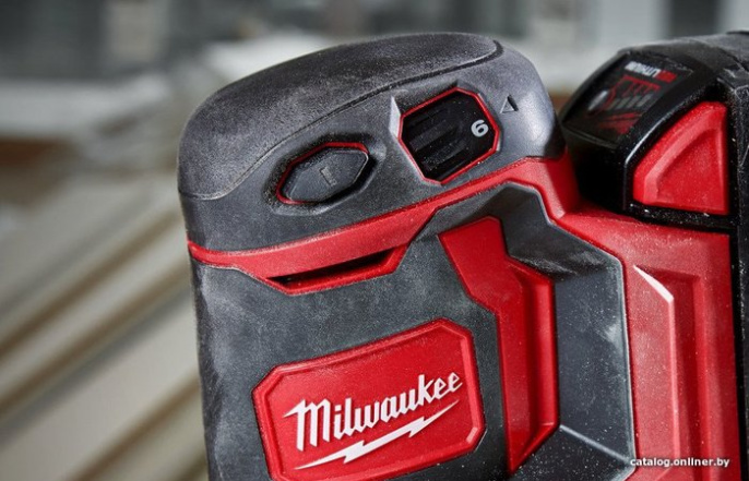 Эксцентриковая шлифмашина Milwaukee M18 BOS125-502B 4933464229 14000-24000 колебаний/мин, питание: аккумулятор 18 В , частота вращения: от 7000 до 12000 об/мин, диаметр диска: 125 мм, защита от