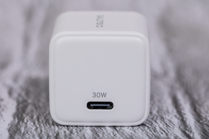 Сетевое зарядное устройство CABLETIME GA30W (CT-GAN30-PW) GaN PD3.0 30 Вт, белый