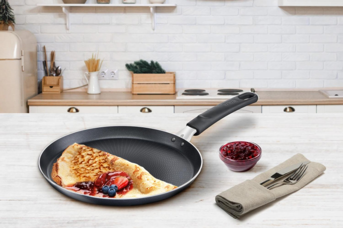 Сковорода блинная Tefal Force 4218522 круглая 22см покрытие: антипригарное ручка несъемная (без крышки) черный (9100048318)