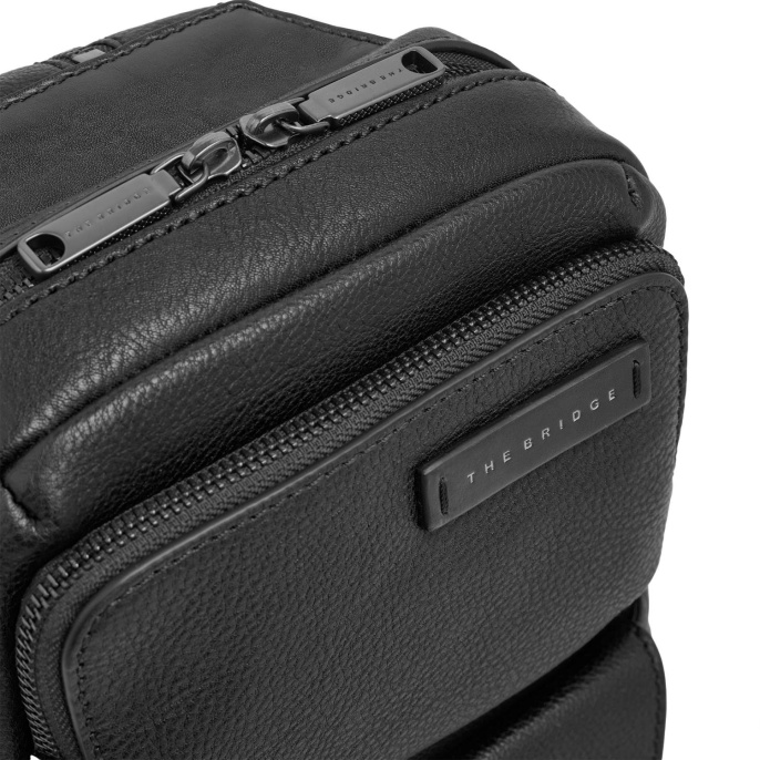 Рюкзак слинг мужской The Bridge Ludovico 053126LZ/7R черный натур.кожа