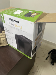 Уничтожитель бумаг Fellowes PowerShred LX25, P-4, 4х37 мм, 6 лист. одновременно, 11.5л [fs-41705]