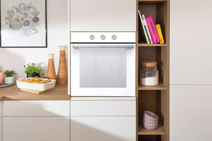 Духовой шкаф электрический Gorenje BO6725E02WG, 77л, дверца с 2 стеклами, белый