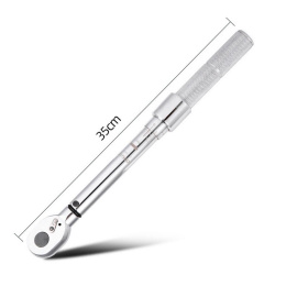 Динамометрический ключ предельный Deli DL170025 5-25Нм, 3/8", головка Cr-Mo, 72 зуба, точность +/- 3%, противоскользящая рукоятка, кейс