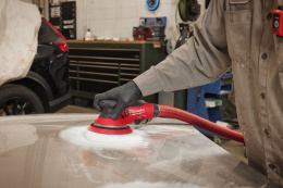 Эксцентриковая шлифмашина Milwaukee M12FROS2.5-502X 4933493648 уровень колебаний: 4000-10000 дв/мин, диаметр колебаний: 2.5 мм, размер шлифподошвы: 150 мм, 2 аккумуляторных блока M12 HB5, зарядное устройство C12