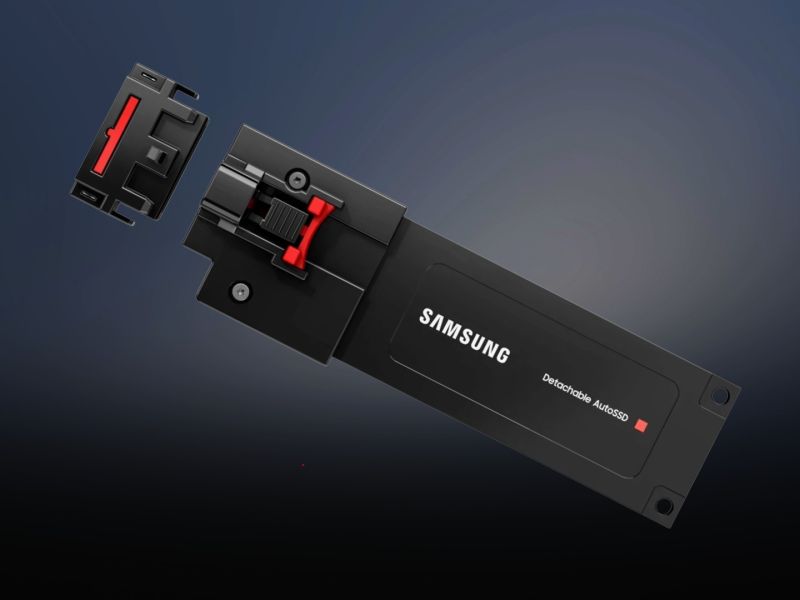 Samsung показала модульный SSD со сменными чипами памяти