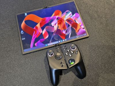Lenovo показала Legion Go Fold: портативную консоль-трансформер с гибким экраном