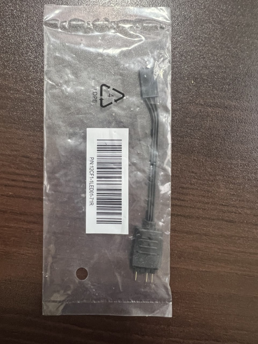 Кабель GIGABYTE 12CF1-1LED01-71R 3 Pin RGBW LED Lighting Strip Extension Cable Cord