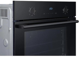Духовой шкаф электрический Samsung NV68A1145RK/WT,  68л,  дверца с 3 стеклами,  черный