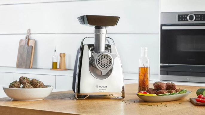 Мясорубка Bosch MFW67440 2000Вт черный/серебристый