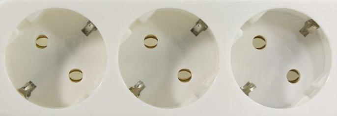 Сетевой удлинитель Defender S318, 1.8м, белый [99233]