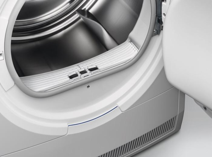 Сушильная машина Electrolux EW6C527P пан.англ. кл.энер.:A++ макс.загр.:7кг белый