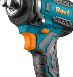 Гайковерт аккумуляторный BORT BSR-21U (2x4Ач+ЗУ) 93418477