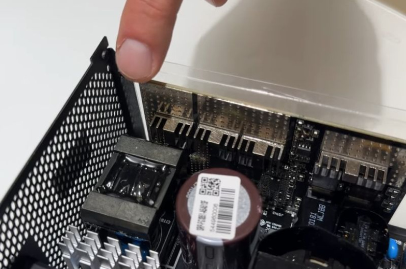 Seasonic выпустит киловаттный БП с пассивным охлаждением