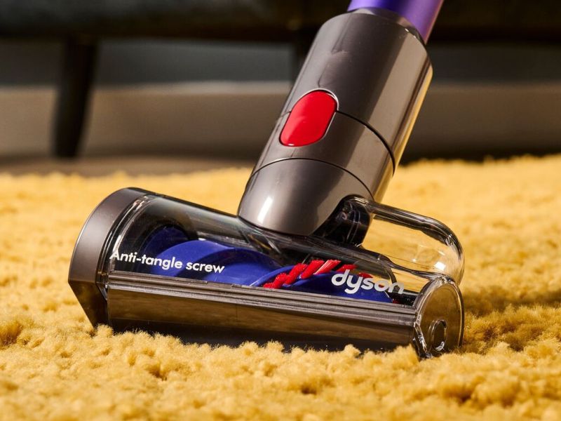 Dyson выпустила вертикальный пылесос V10 Konical с функцией самоочистки