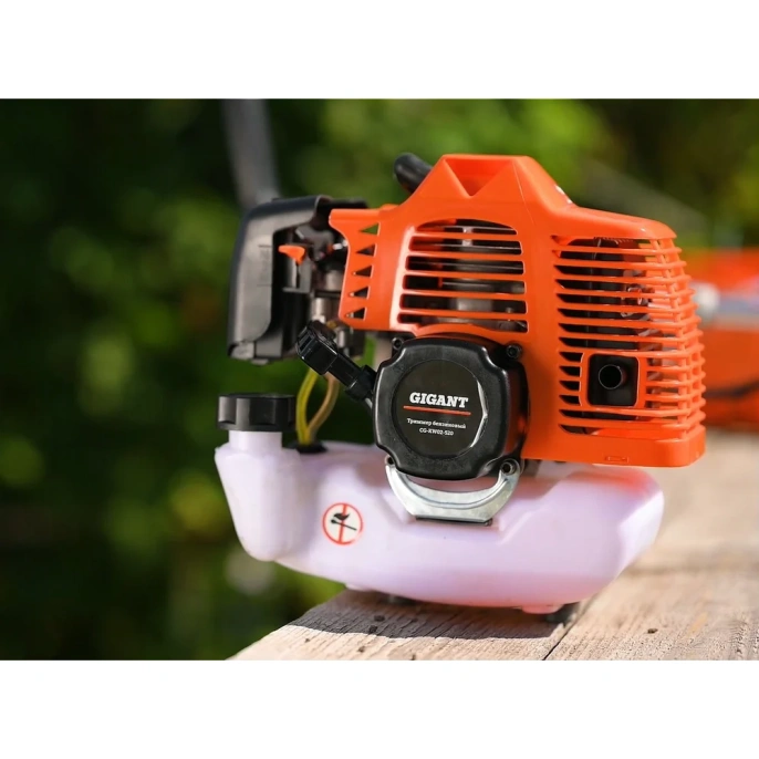 Бензиновый триммер 2,1 л.с., леска/нож, Gigant CG-KW02-520