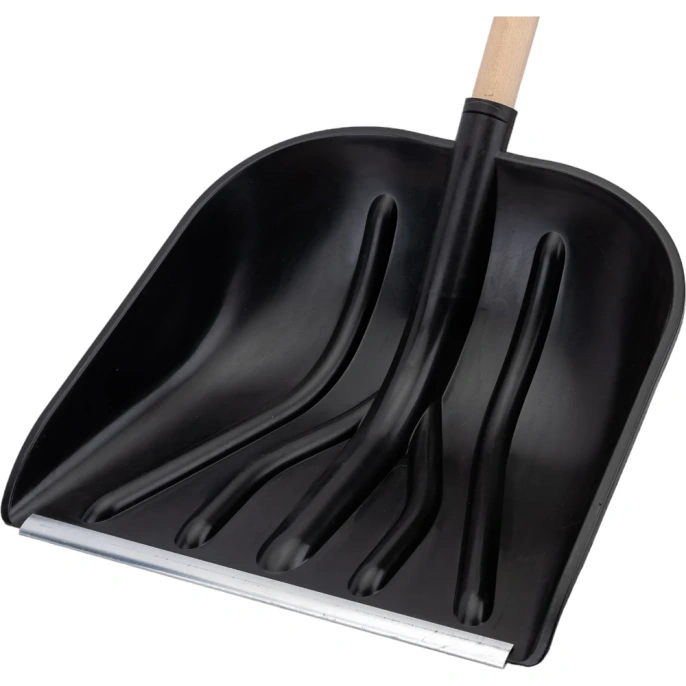 Пластмассовая снеговая лопата с черенком Gigant AVG-04