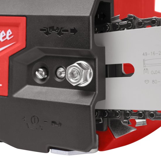 Цепная пила Milwaukee FTHCHS35-0 4933479588 длина шины 35см, скорость цепи 15м/с, 2 x M18 HB8 аккумуляторные наборы, M12-18 FC зарядное устройство, поставляется без кейса или