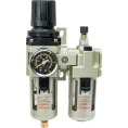 Фильтр-влагоотделитель для компрессора с регулятором давления и лубрикатором 1/4"; 1700 л/мин; 10 бар Gigant GAC3010-02