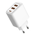 Rexant 18-2213 Сетевое зарядное устройство с двумя портами USB-A и одним портом USB-C, 10Вт