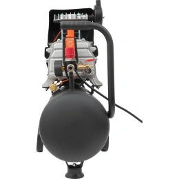 Поршневой масляный компрессор Gigant и набор пневмоинструмента LAS 24/1500K