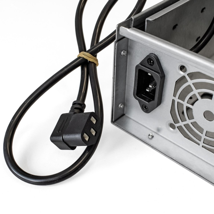 Серверный корпус ExeGate Pro 2U650-08 <RM 19", высота 2U, глубина 650, без БП, 2*USB> EX284960RUS