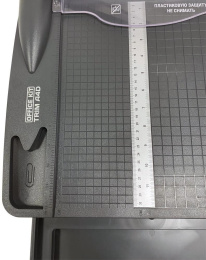 Резак сабельный Office Kit Trim A4D OKC002A4 A4/16лист./300мм/ручн.прижим