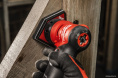 Точечная шлифмашина Milwaukee M12FDSS-422X (4933479681) (питание: аккумулятор (12 В), частота вращения на холостом ходу: до 14000 об/мин, диапазон колебаний: 1.5 мм, размер шлифподошвы: 88.8x63.5 мм)