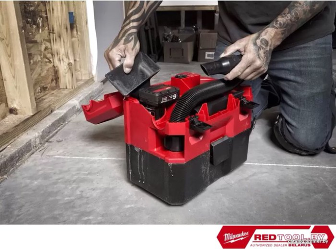 Пылесос Milwaukee M12 FVCL-0 (4933478186) (строительный, объем жидкости: 6.1 л, пылесборник: контейнер, питание: аккумулятор, выдув, всасывание жидкостей)