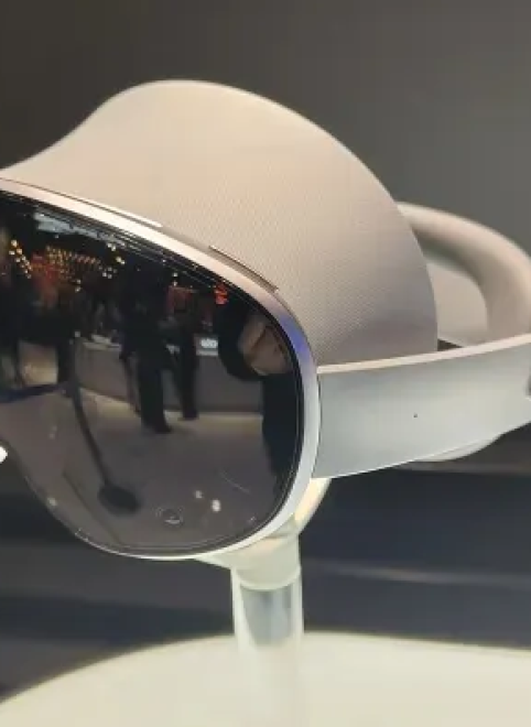 Объявлена дата старта продаж первой гарнитуры расширенной реальности Samsung на Android XR
