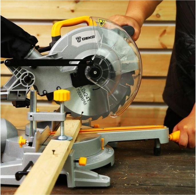 Торцовочная пила Deko DKMS2200-255 Laser 2200Вт 4500об/мин d 255мм