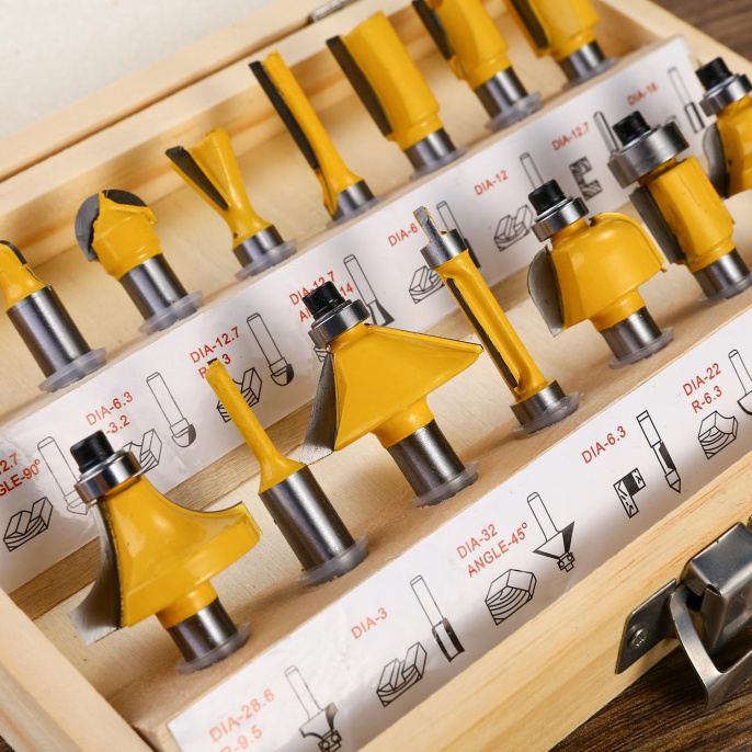 Набор фрез DEKO DH16, универсальный, 8мм, 16 [065-0790]