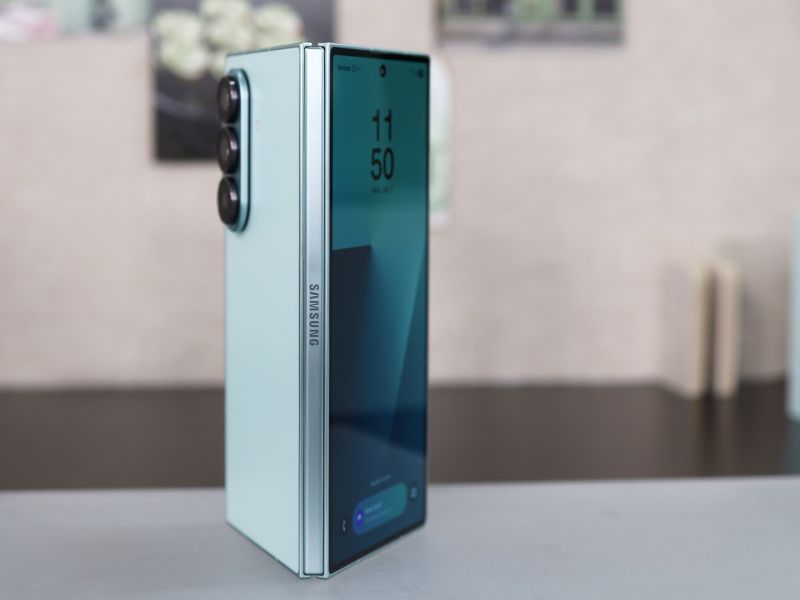 Дизайн Samsung Galaxy Z TriFold с необычным внешним экраном раскрыт до анонса