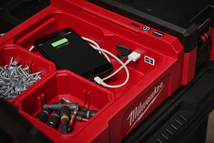Прожектор Milwaukee M12 POAL-0 (4933480473) (аккумуляторный, световой поток: 1400/700/350 люмен, тип аккумулятора: Li-Ion, совместимость: все аккумуляторы Milwaukee M12)