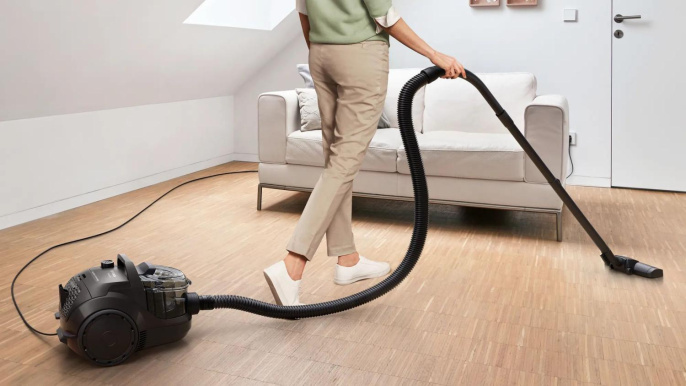 Пылесос Bosch Serie 4 BGC21X300 550Вт черный
