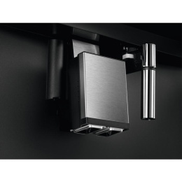 Встраиваемая кофемашина ELECTROLUX/ Кофе-машина автоматическая, сенсорное управление, цвет черный (KBC85Z)