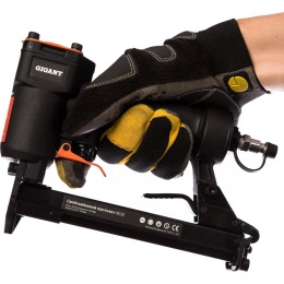 Скобозабивной пистолет (скобы 80/GA21; размер скоб 6-16 мм; кейс) Gigant SG15