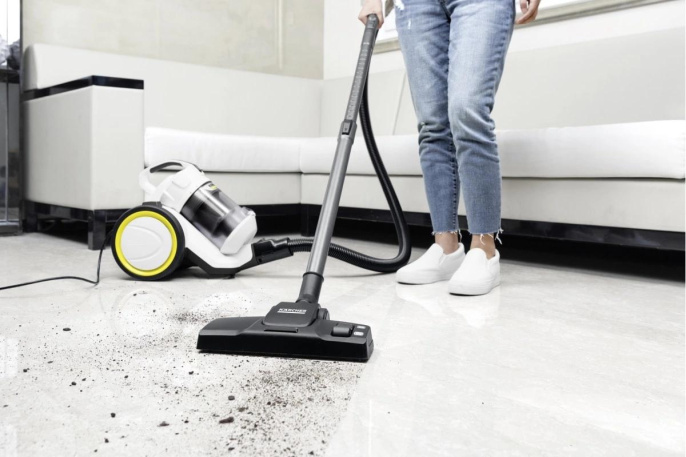 Пылесос Karcher VC 3 Floor, 700Вт, белый/черный [1.198-059.0]