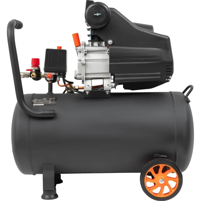 Поршневой масляный компрессор Gigant и набор пневмоинструмента LAS 50/1800K