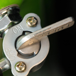 Бензиновый генератор СИБРТЕХ БС-1200, 220 В, 1кВт [94541]