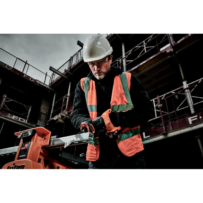 Сабельная пила AEG BUS18C2-0 4935478942