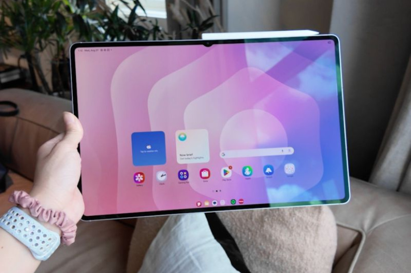 Планшет-гигант с десктопным режимом. Первые обзоры Samsung Galaxy Tab S11 Ultra