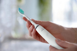Электрическая зубная щетка Philips HX3651/13, насадки для щётки: 1 шт, цвет: белый