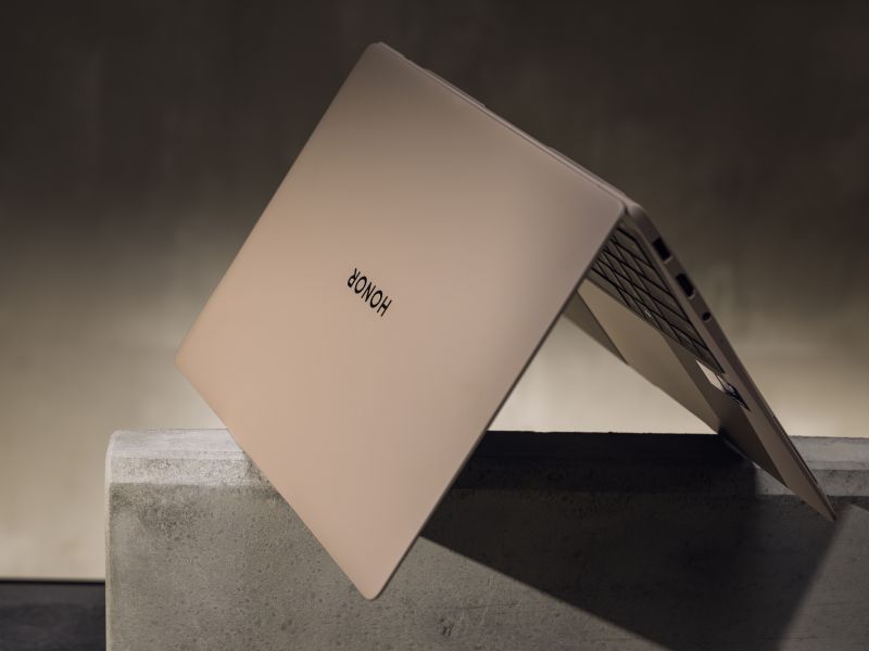 Ультратонкий Honor MagicBook Art 14 (2025) с 3,1K-экраном и чипом Core Ultra 7 появился в РФ