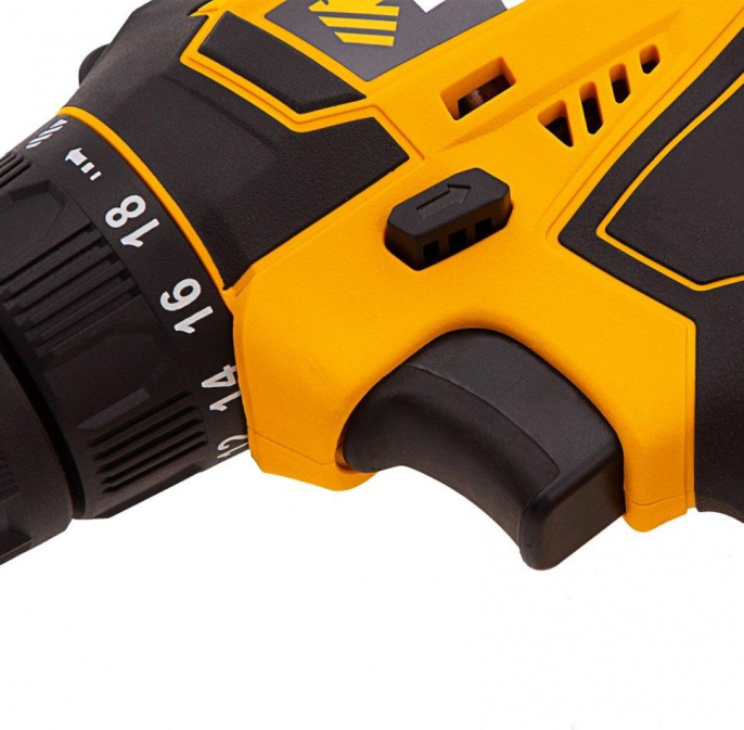 Дрель-шуруповерт Denzel CDL-18-02BM 1200Вт аккум. патрон:быстрозажимной кейс в комплекте 26116