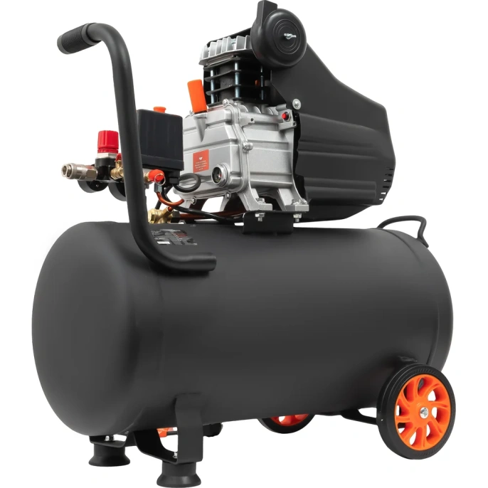 Поршневой масляный компрессор Gigant и набор пневмоинструмента LAS 50/1800K