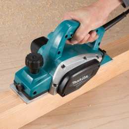 Рубанок Makita M1902B