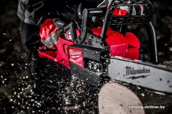 Цепная пила Milwaukee M18 FCHSC-0 FUEL (4933471441) (аккумуляторная, 18 В, бесщеточный двигатель, длина шины: 30 см, скорость цепи: 12.4 м/с, шаг цепи: 3/8")
