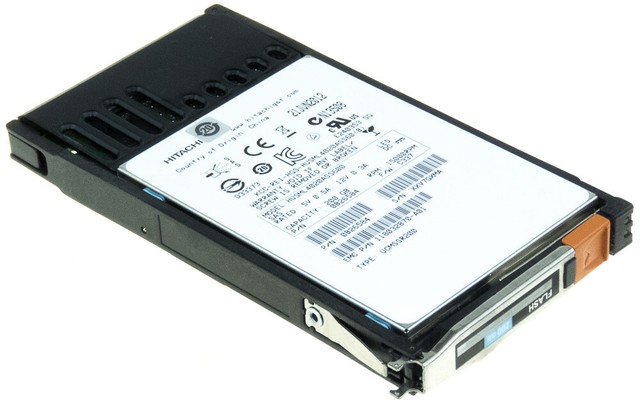 Жесткий диск 005049884 EMC 200GB SAS 6G SFF SSD